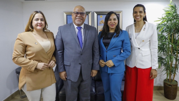 Director Promipyme recibe visita de cortesia